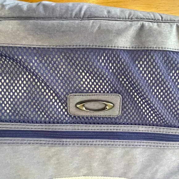 Oakley Sports Duffle Bag - Picture 6 of 6